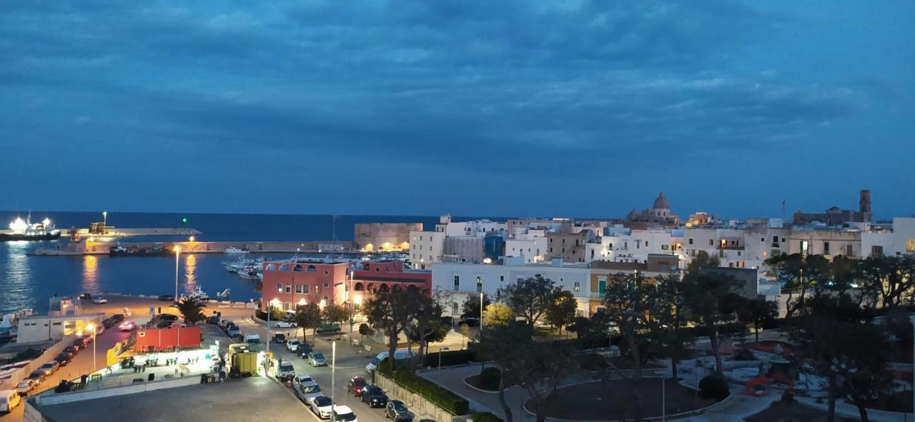 Apartamento La Casa Di Gino Monopoli Exterior foto